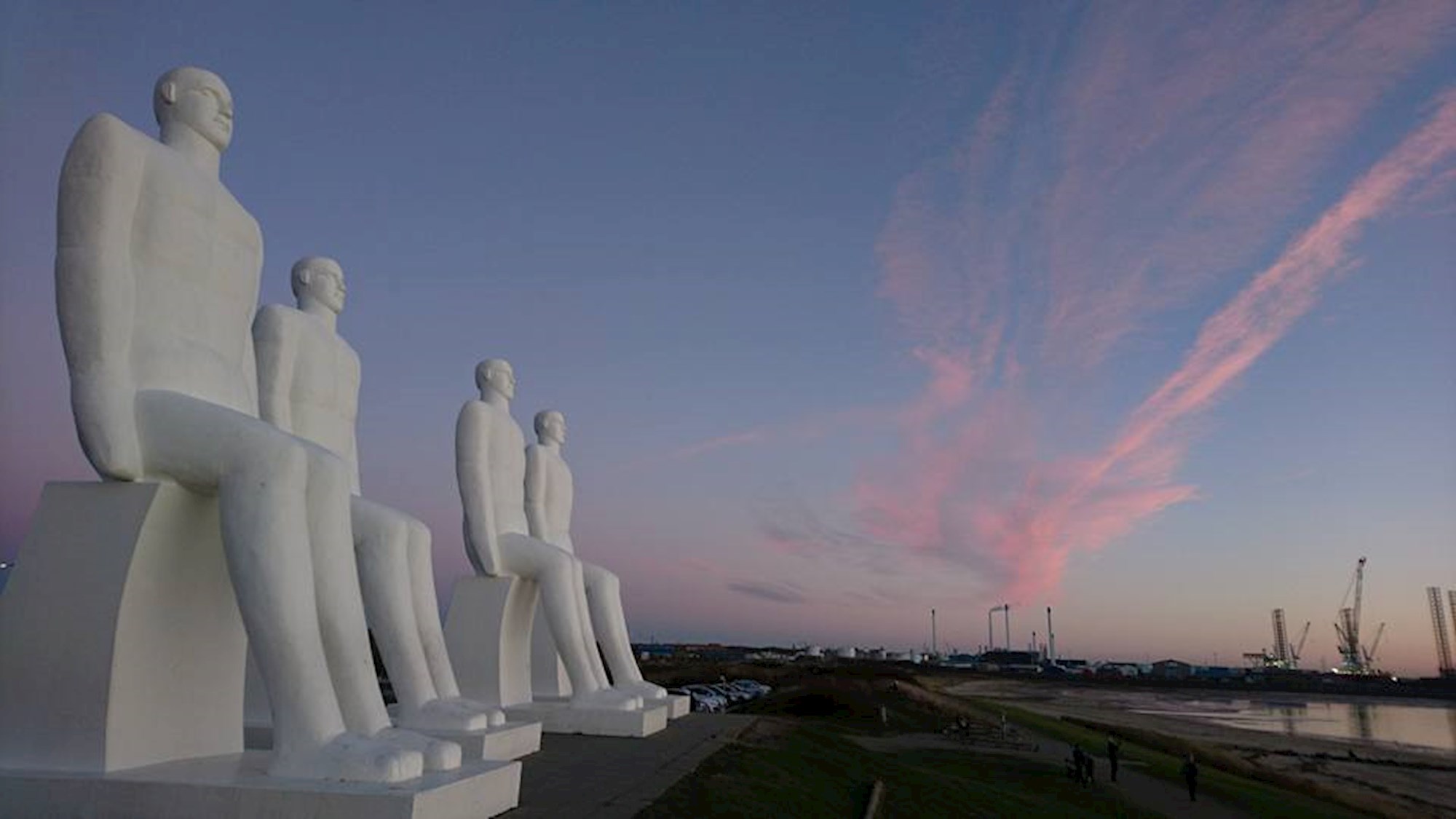 For pokker Vandret få øje på Mennesket Ved Havet/ De Fire Hvide Mænd | Planlæg dit besøg i Esbjerg V med  Discover Denmark